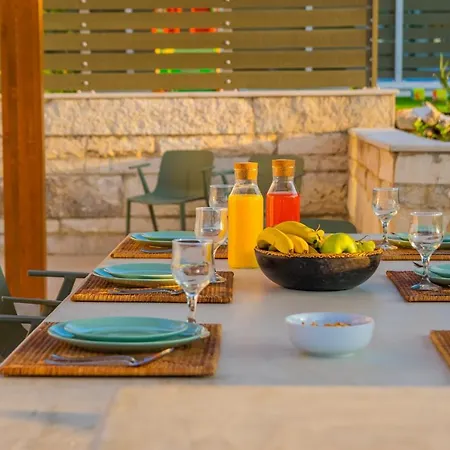 Estella With Pool, Children Area, Bbq & Magnificent Views! * Asztéri