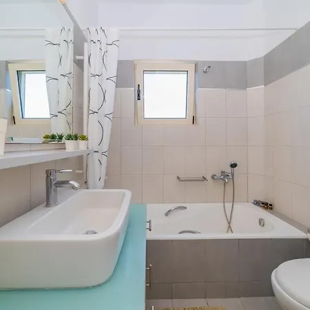 Villa Estella With Pool, Children Area, Bbq & Magnificent Views! Asztéri