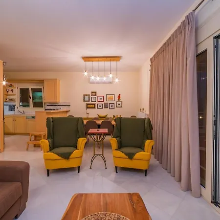 Villa Estella With Pool, Children Area, Bbq & Magnificent Views! *
