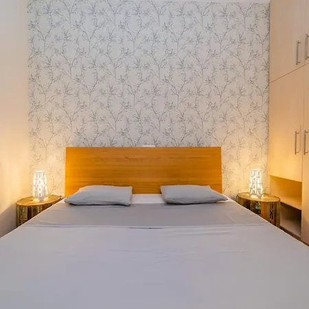 Estella With Pool, Children Area, Bbq & Magnificent Views! Astérion