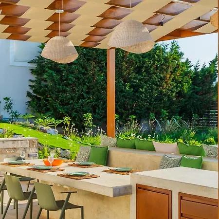 Estella With Pool, Children Area, Bbq & Magnificent Views! Astérion